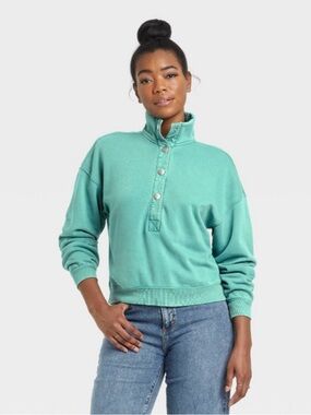 Women's Button-Front Pullover Sweatshirt - Universal Thread Green Cropped Medium